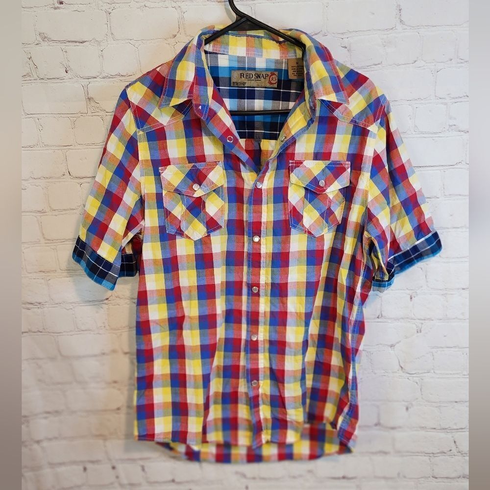 Men's Red Snap button-down shirt, size Medium